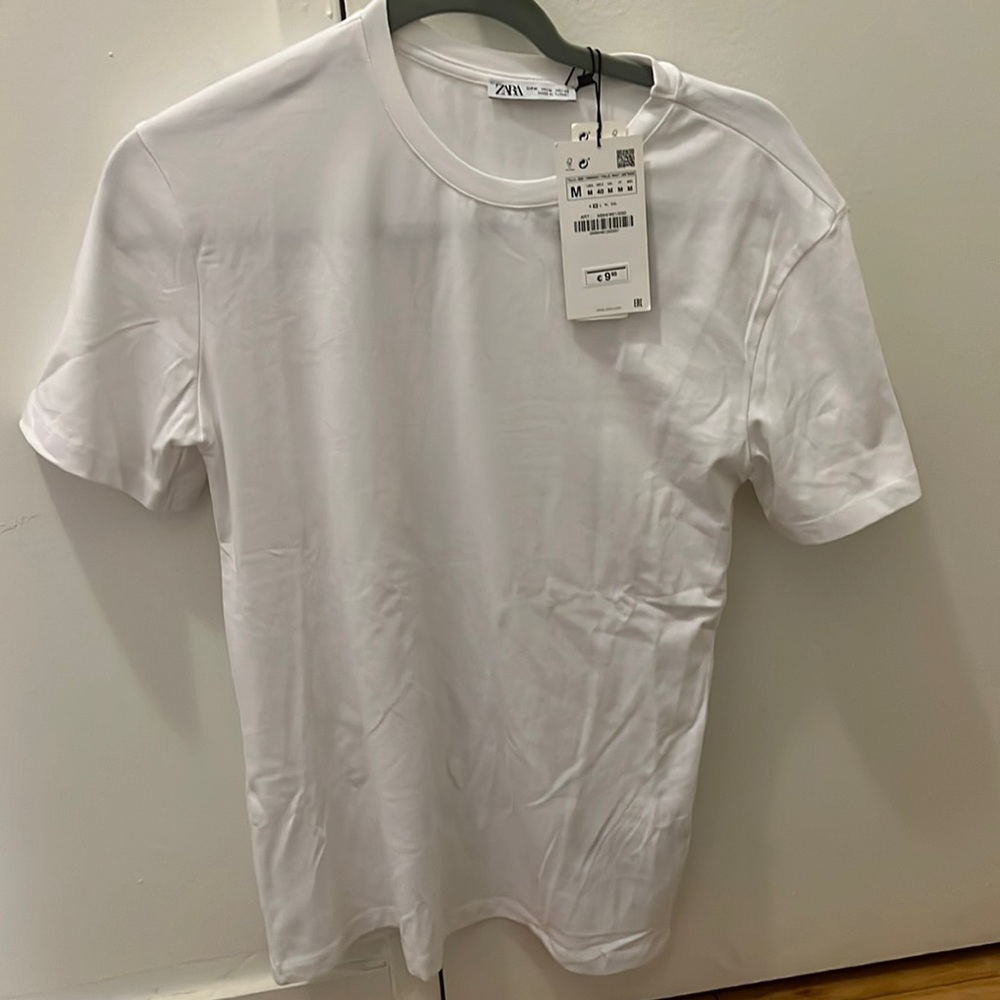 Brand New Men’s White Crew Neck from Zara Barcelona